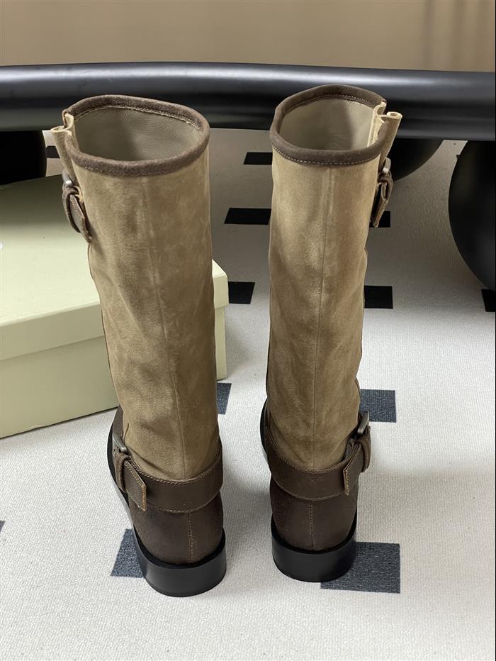 20251128175425152 390